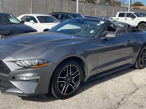Used 2022 Ford Mustang Premium image 7