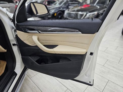 Used 2017 BMW X1 xDrive28i image 41