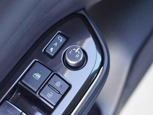 Certified 2026 Toyota Crown AWD/4WD image 41