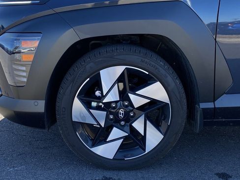 Used 2025 Hyundai Kona Limited image 33