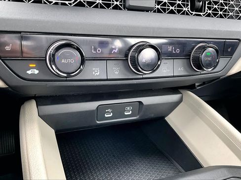 Used 2024 Honda Accord EX image 31