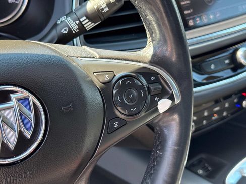 Used 2021 Buick Enclave Essence FWD image 35
