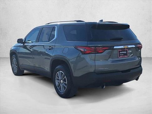 Used 2023 Chevrolet Traverse LT image 7