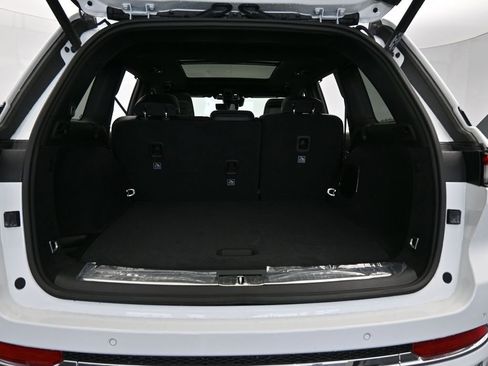 Used 2024 Jeep Grand Cherokee Overland w/ Luxury Tech Group IV image 31