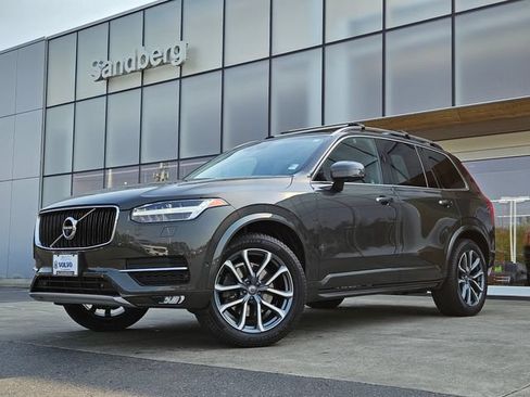 Used 2018 Volvo XC90 T6 Momentum w/ Convenience Package AWD/4WD image 1