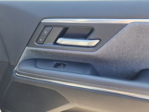 New 2026 GMC Sierra EV Elevation w/ LPO, Elevation Dark Package image 38