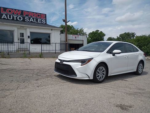 Used 2021 Toyota Corolla LE FWD image 1