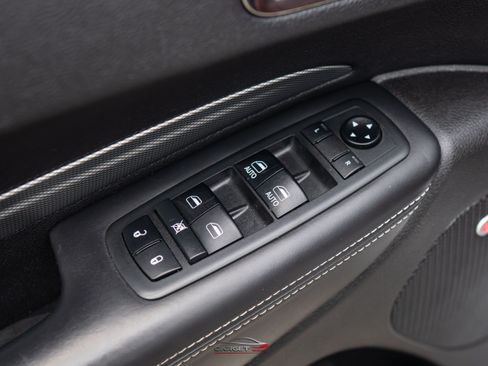 Used 2018 Dodge Durango SRT AWD/4WD image 43