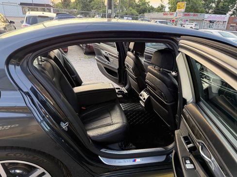 Used 2018 BMW 740i RWD image 16