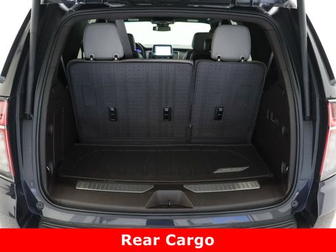 Used 2023 Chevrolet Tahoe Z71 w/ Luxury Package image 36