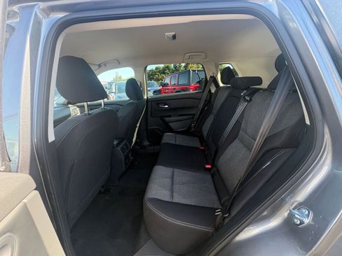 Used 2025 Nissan Rogue SV AWD/4WD image 28