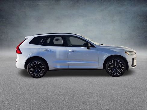 New 2026 Volvo XC60 T8 Ultra w/ Protection Package Premier image 8