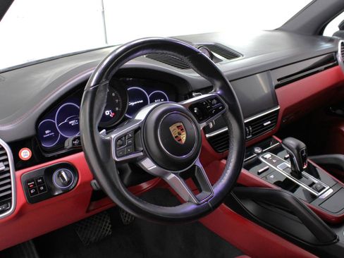 Used 2019 Porsche Cayenne AWD/4WD image 32