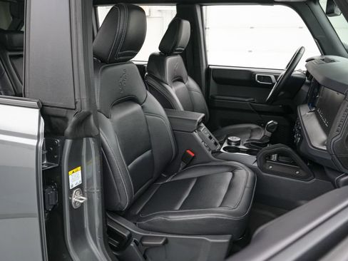 Certified 2025 Ford Bronco Badlands AWD/4WD image 28
