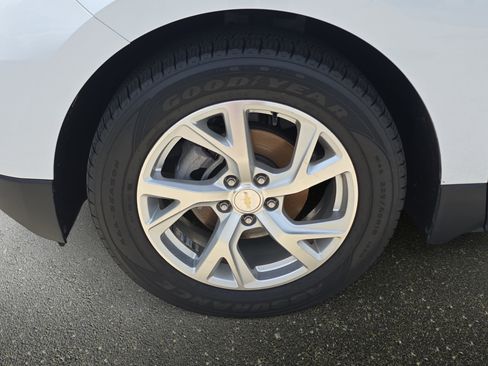 Used 2020 Chevrolet Equinox Premier FWD image 34