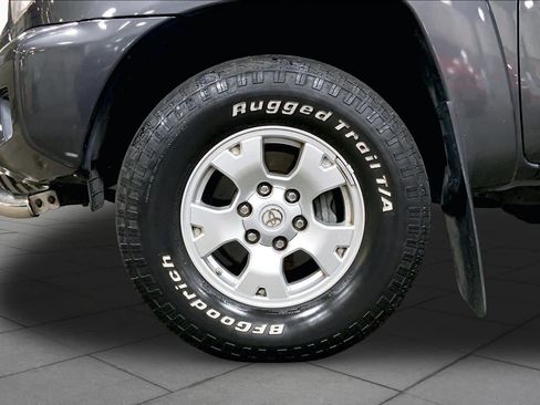 Used 2012 Toyota Tacoma 4x4 Double Cab w/ TRD Off-Road Pkg image 10