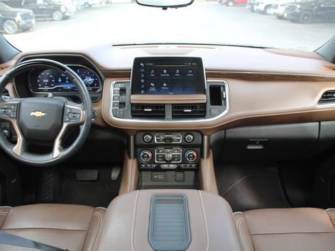 Used 2024 Chevrolet Tahoe High Country w/ Advanced Technology Package AWD/4WD image 25