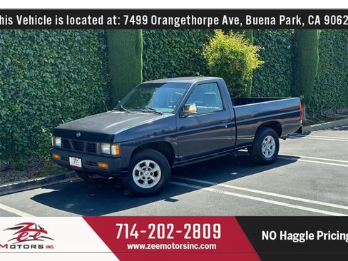 Used 1995 Nissan Pickup 2WD Regular Cab image 9