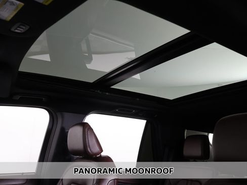 Used 2024 Ford Expedition Limited RWD image 4