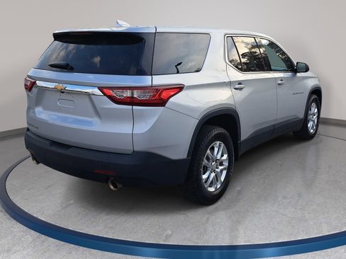 Used 2021 Chevrolet Traverse LS AWD/4WD image 5