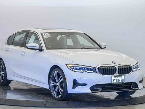 Used 2022 BMW 330i Sedan w/ Driving Assistance Package image 6