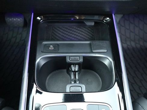 Used 2024 Mercedes-Benz GLB 250 image 20