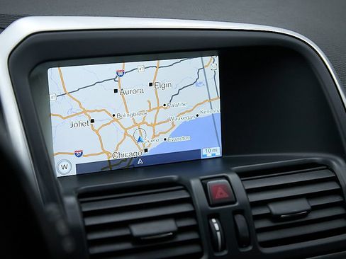 Used 2015 Volvo XC60 T6 w/ Proximity Package AWD/4WD image 16