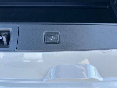 New 2025 Ford Expedition Active image 35