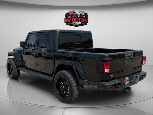 Used 2022 Jeep Gladiator Willys image 5