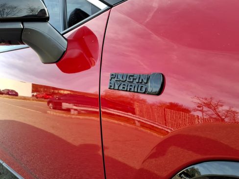 Used 2024 Toyota RAV4 XSE w/ Premium Package image 16