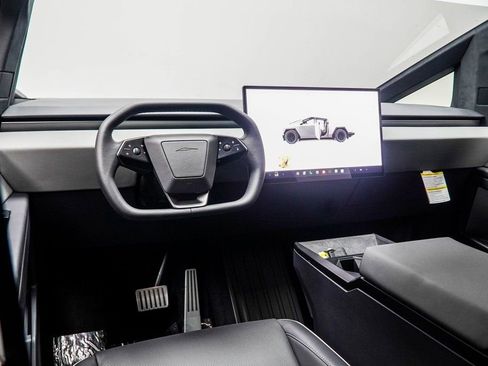 Used 2025 Tesla Cybertruck AWD Crew Cab image 22
