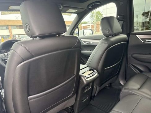 Certified 2024 Cadillac XT6 Luxury w/ LPO, Floor Liner Package AWD/4WD image 31