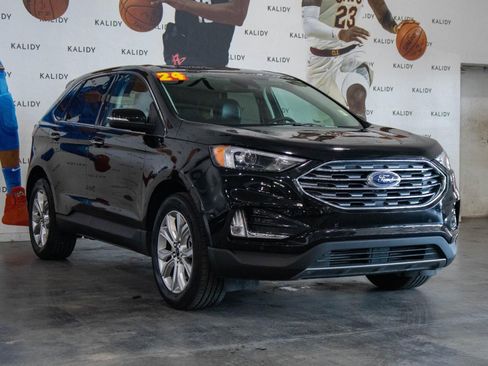 Used 2024 Ford Edge Titanium image 18