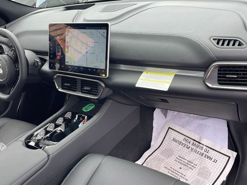 Used 2023 VinFast VF 8 Plus image 55