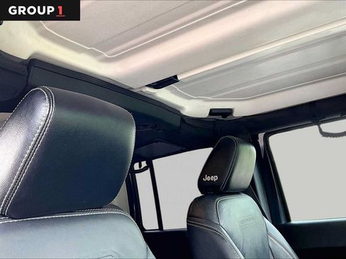 Used 2018 Jeep Wrangler Unlimited Sport AWD/4WD image 14
