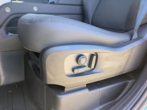 New 2026 Land Rover Defender 110 S image 4