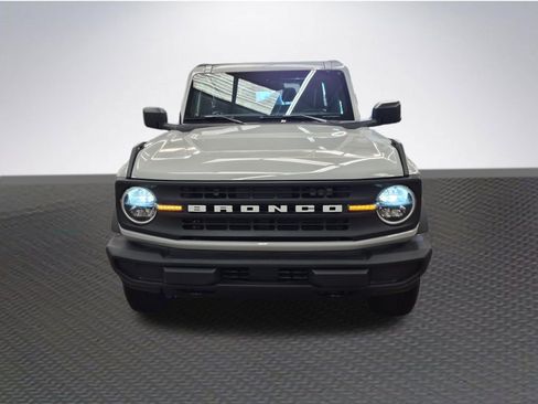 New 2026 Ford Bronco 2-Door AWD/4WD image 3