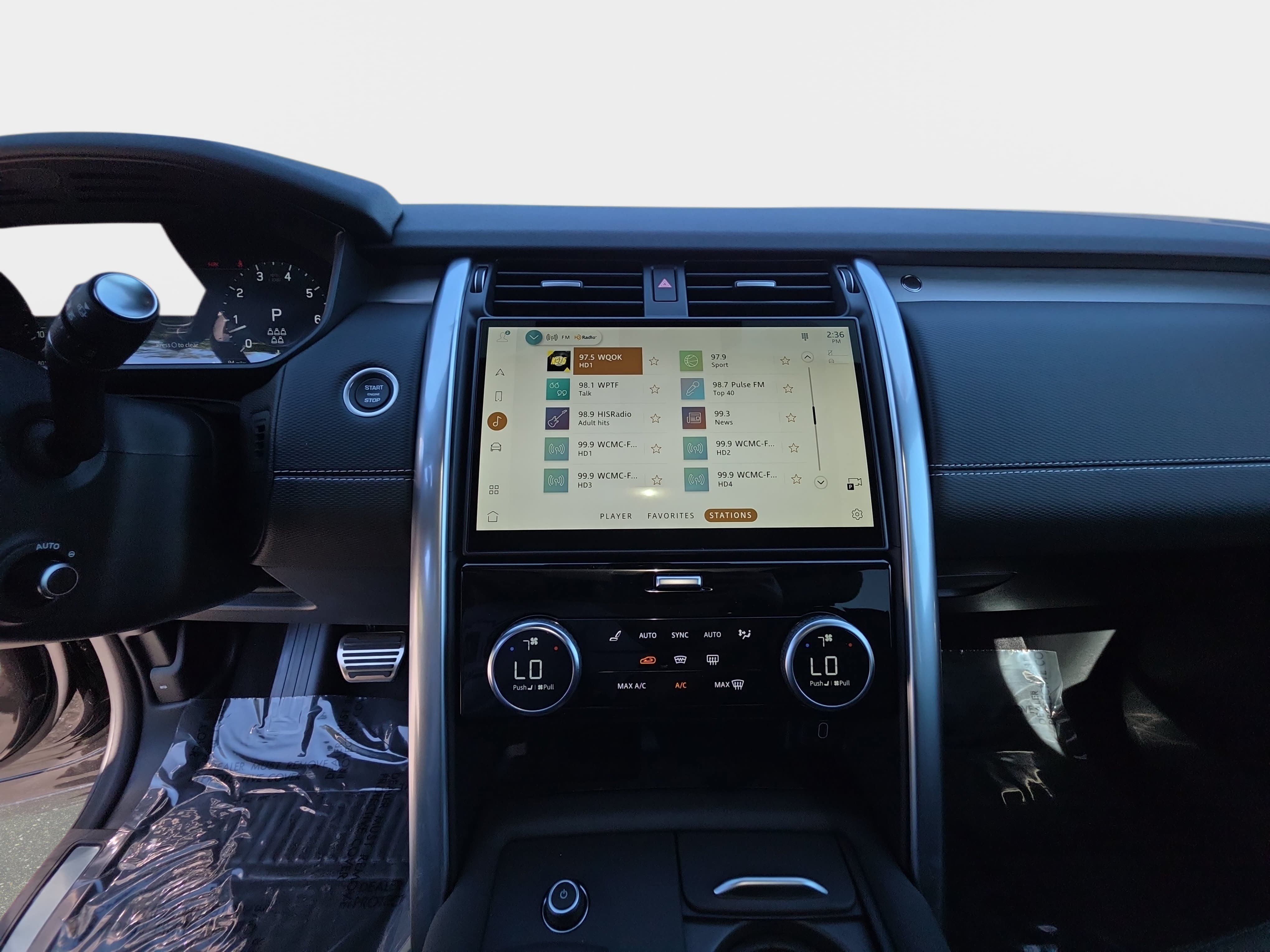 New 2026 Land Rover Discovery Limited Edition AWD/4WD image 20