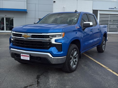 Certified 2026 Chevrolet Silverado 1500 LT AWD/4WD image 2