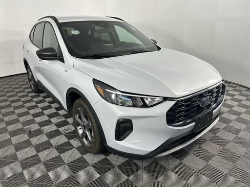 Used 2025 Ford Escape ST-Line FWD image 11