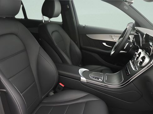 Used 2022 Mercedes-Benz GLC 300 image 27