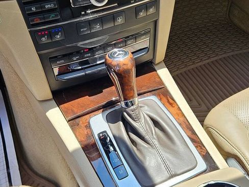 Used 2010 Mercedes-Benz E 550 Coupe image 81