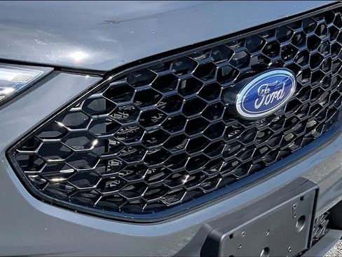 Used 2021 Ford Edge ST-Line FWD image 28