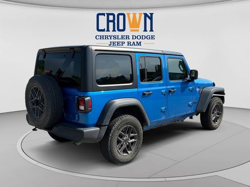 Used 2024 Jeep Wrangler Unlimited Sport AWD/4WD image 3