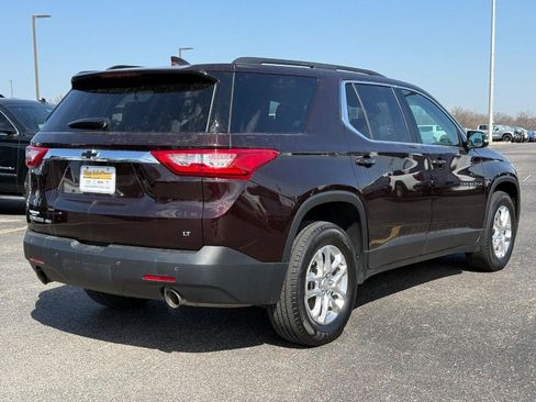 Used 2020 Chevrolet Traverse LT w/ Driver Confidence II Package image 3