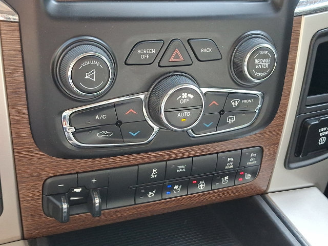Used 2015 RAM 1500 Laramie w/ Convenience Group AWD/4WD image 17