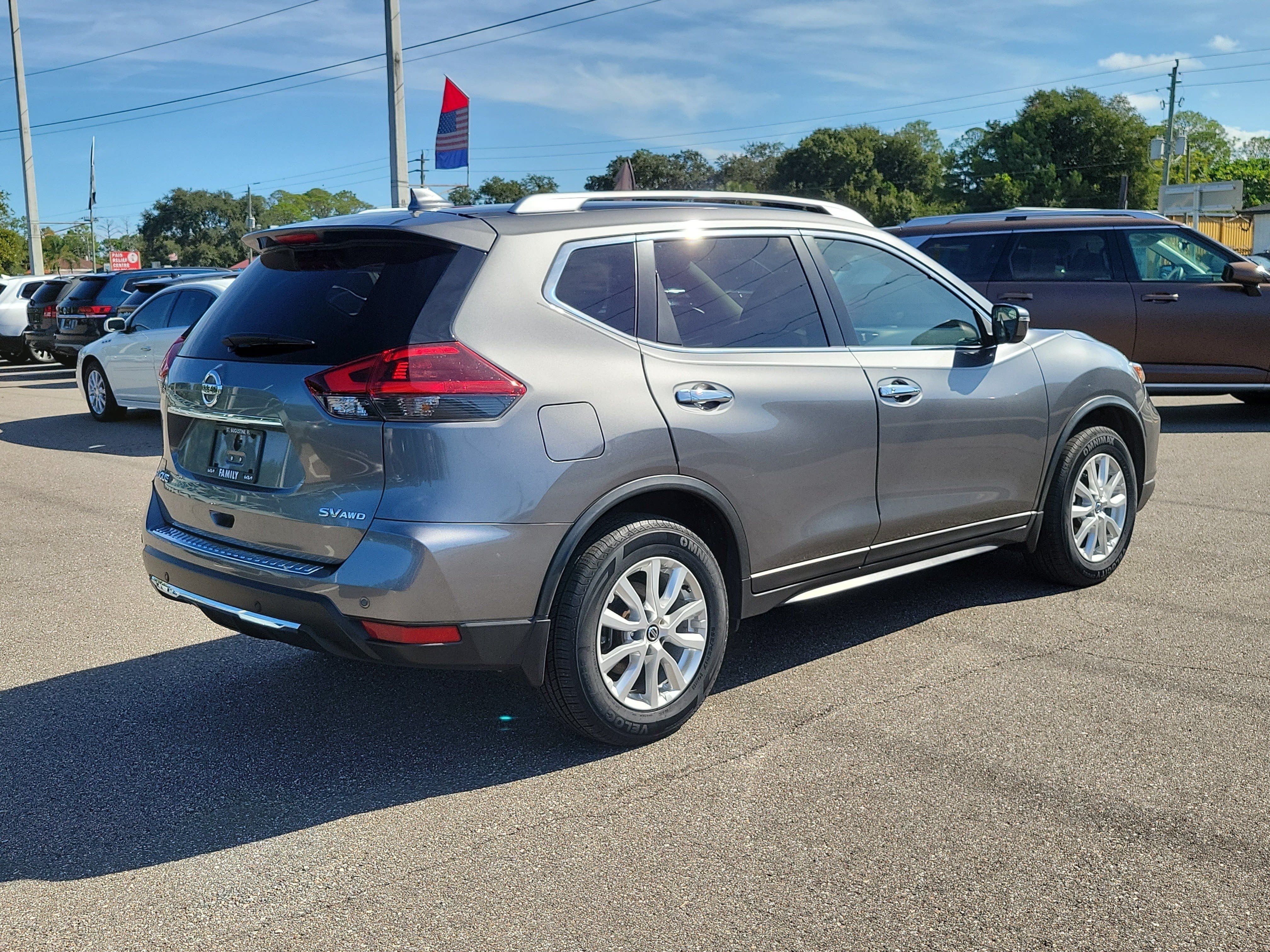 Used 2019 Nissan Rogue SV AWD/4WD image 6