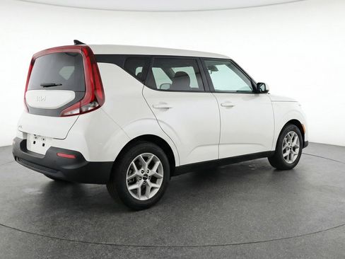 Used 2025 Kia Soul LX w/ LX Technology Package image 9