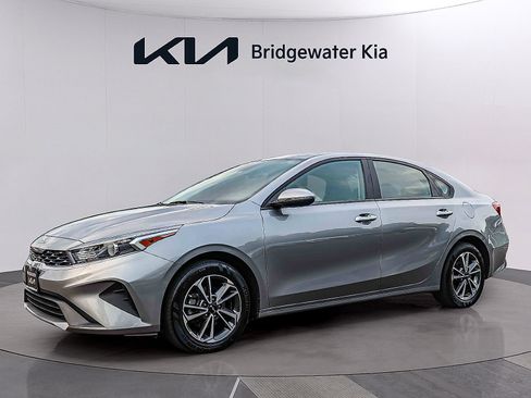 Certified 2023 Kia Forte LXS w/ LXS Technology Package FWD image 3