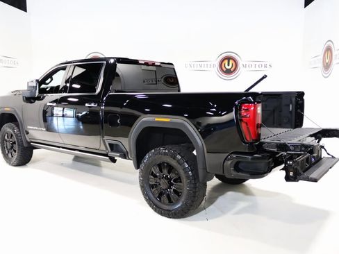 Used 2024 GMC Sierra 3500 Denali Ultimate image 12